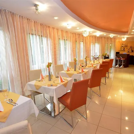 Hotel Antares Pressburg