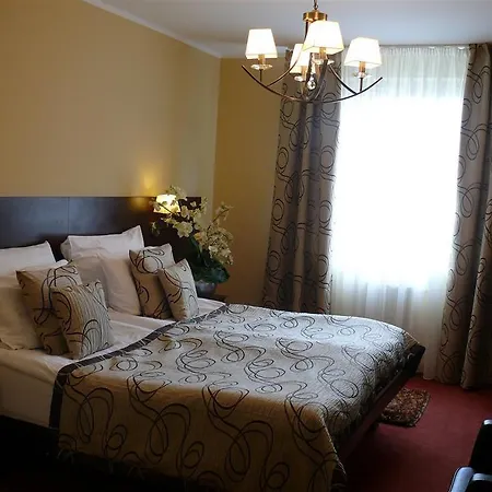 Hotel Antares 4*