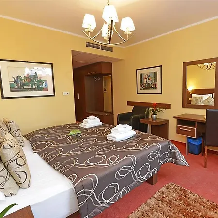 Antares Hotel 4*