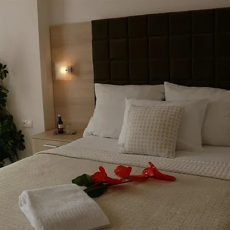 Hotel Antares 4*