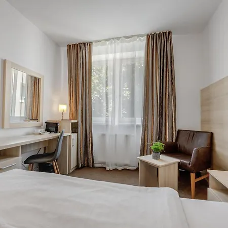 Hotel Antares 4*