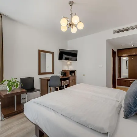 Hotel Antares