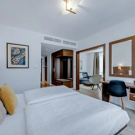 Antares 4* Братислава