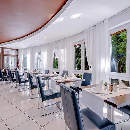 Antares 4* Братислава