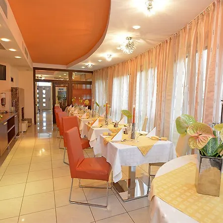 Antares Hotel 4*